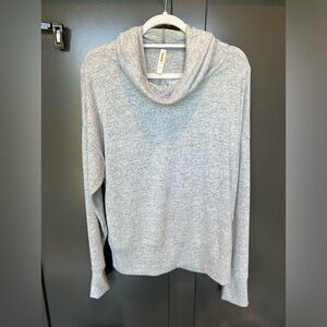 Lucy Hooded Soft Top